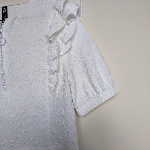 Zara Ruffle Shoulder Cropped Length Blouse - Picture 4 of 6